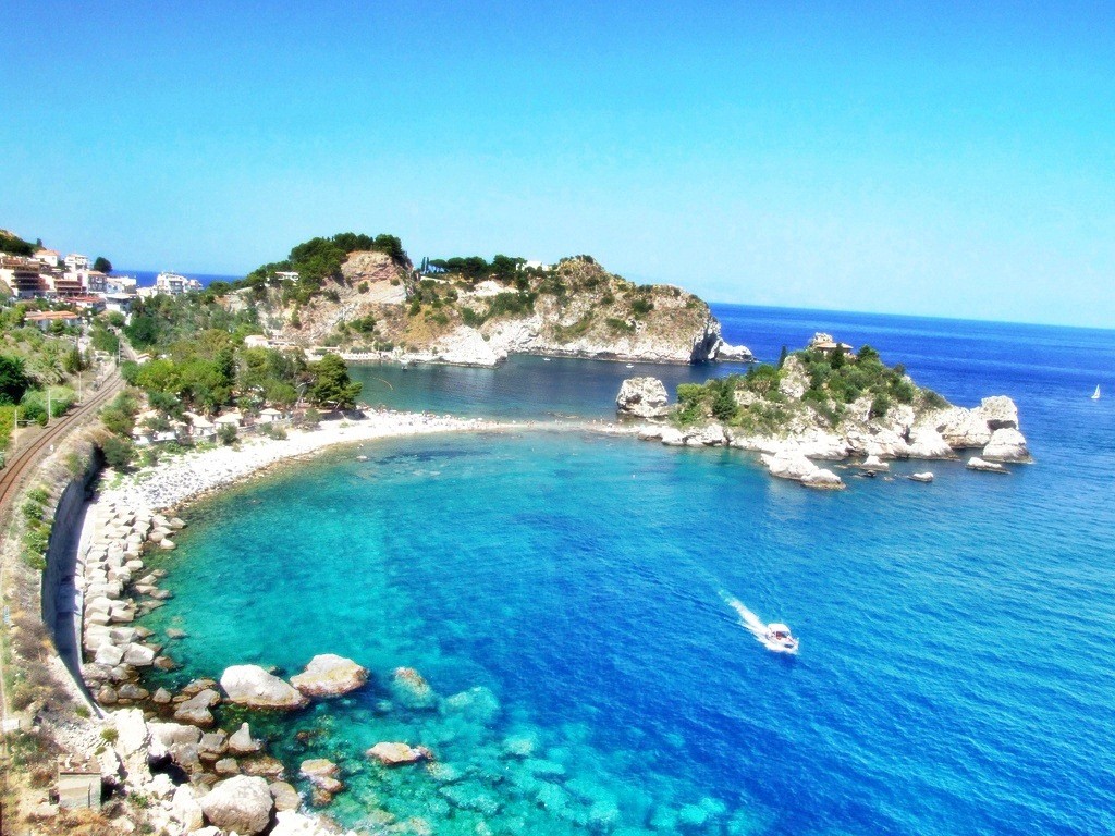 taormina giardininaxos messina isolabella sicilia sicily italia italy landscape wallpaper castielli travel creative commons zero cc0 cc facebook bebo news today oggi panoramio flickr googleearth maps geotagged wiki wikipedia